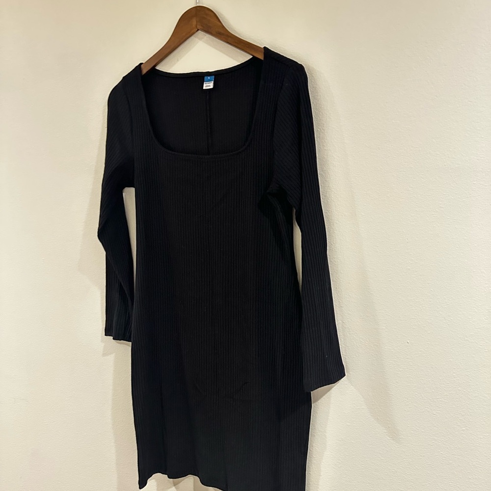Old Navy Black Ribbed Long-Sleeve Square-Neck Dress